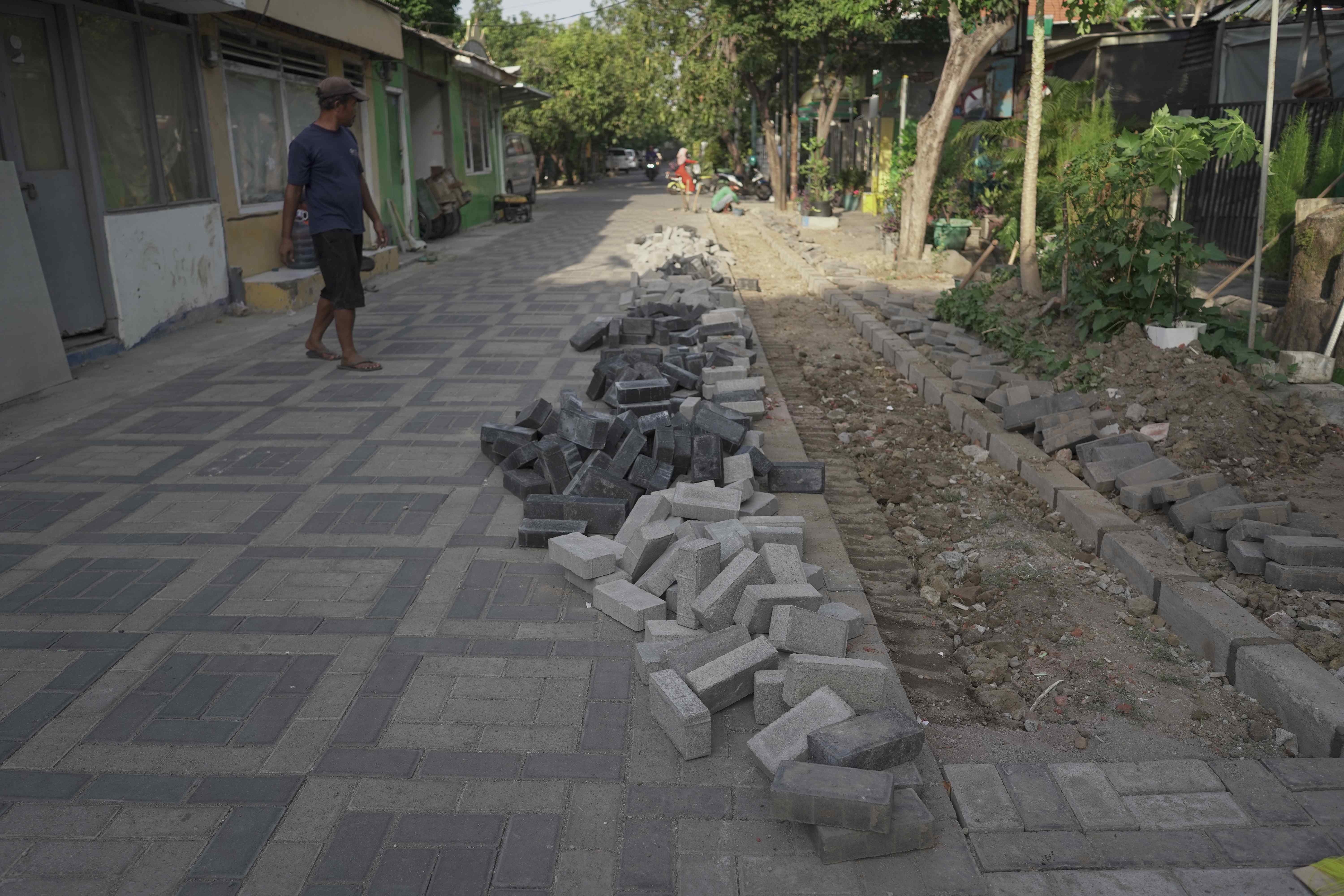 Paving Waru